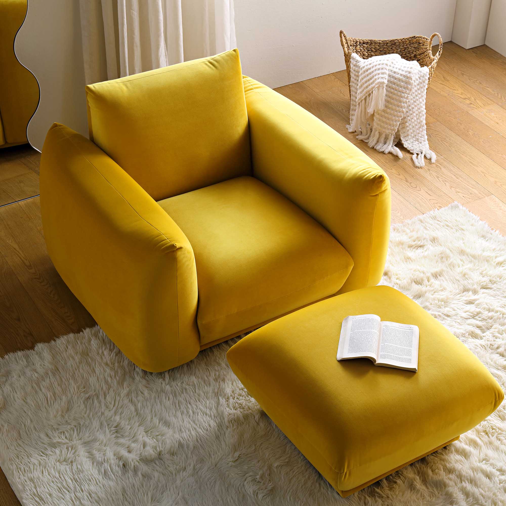 Gianni Armchair, Goldenrod Velvet