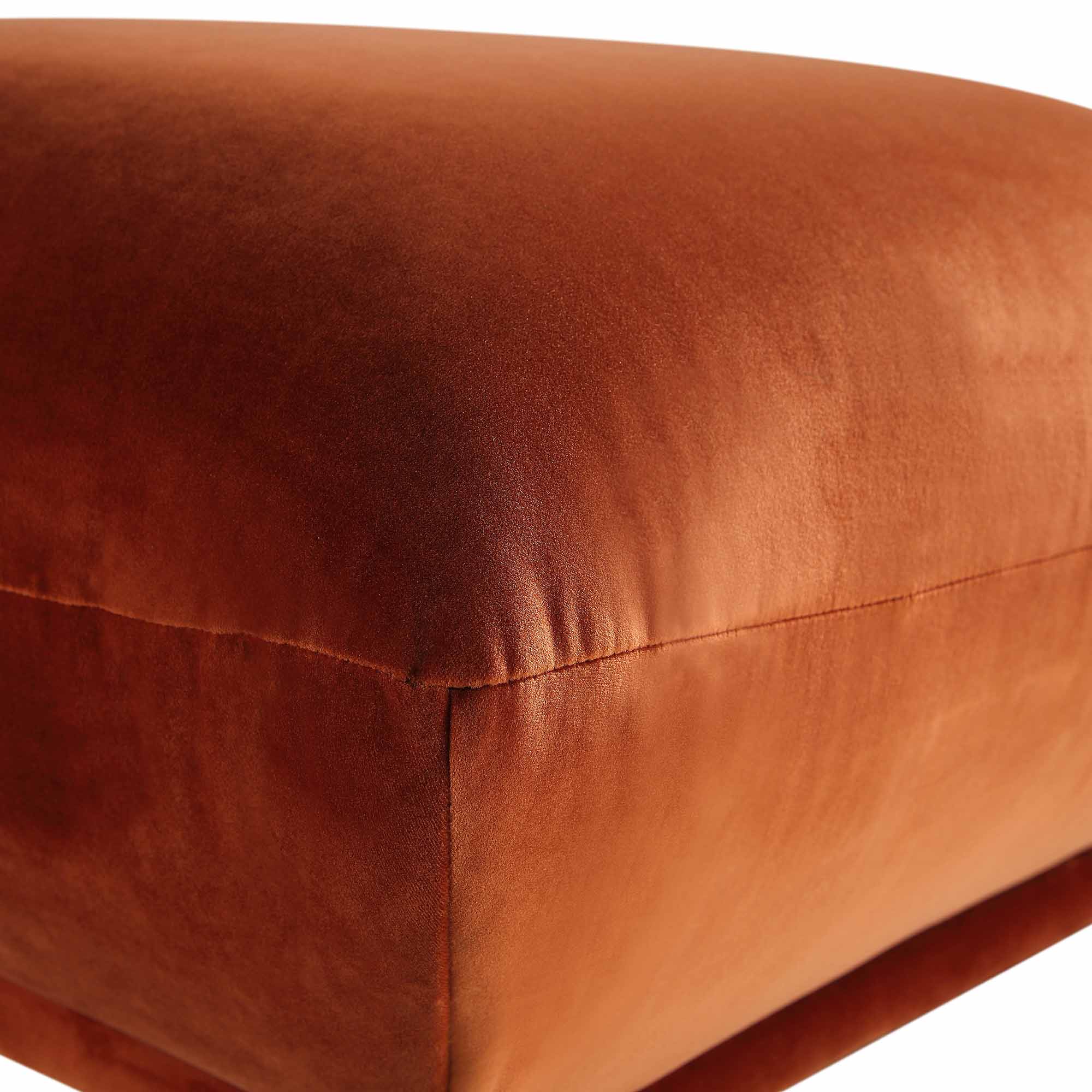 Gianni Pouffe, Rust Velvet