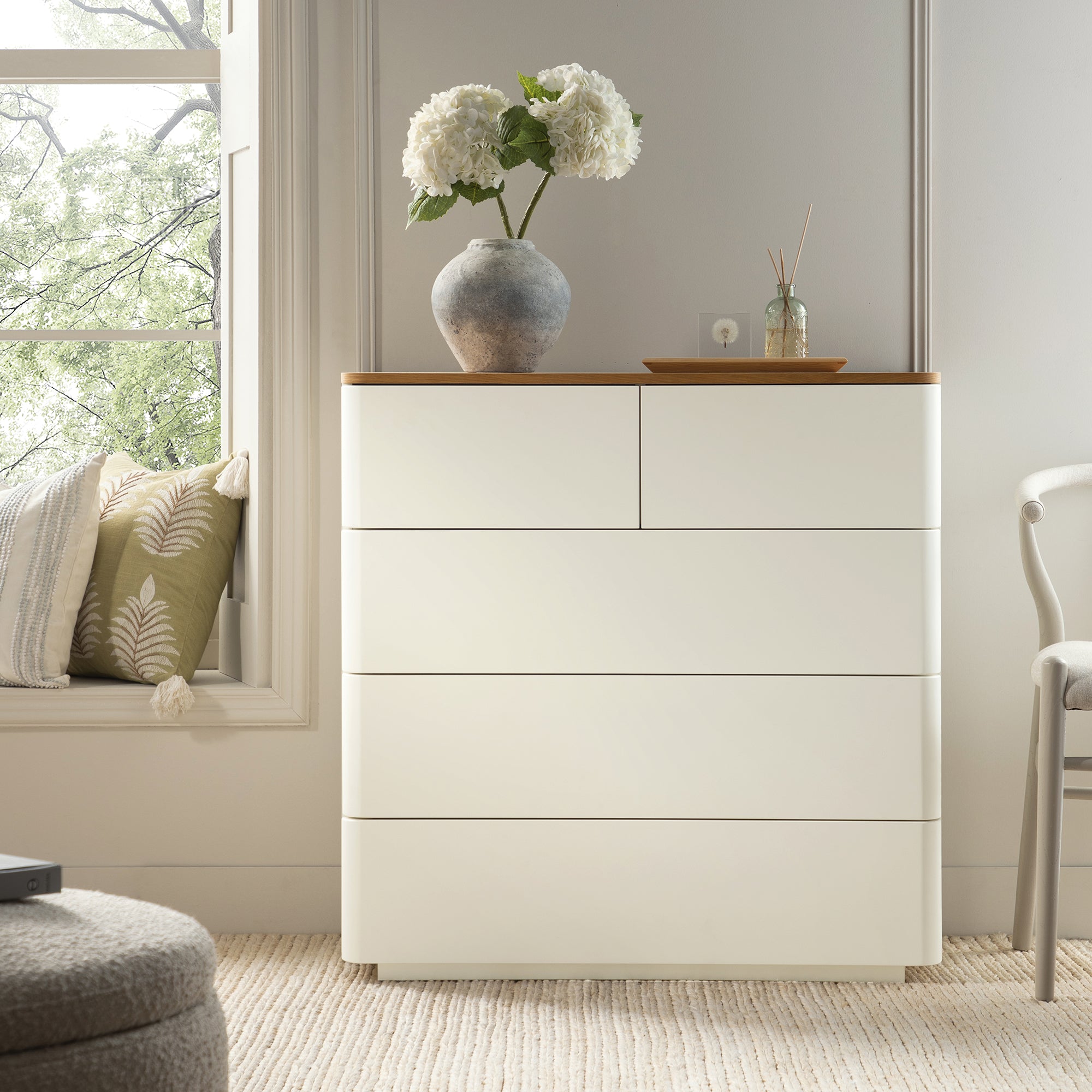 Agnes Curved Edge 5 Drawer Dresser, Off White with Oak Top