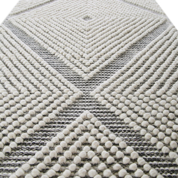 Avanti Handwoven Salt and Pepper Diamond Bobble Wool Runner