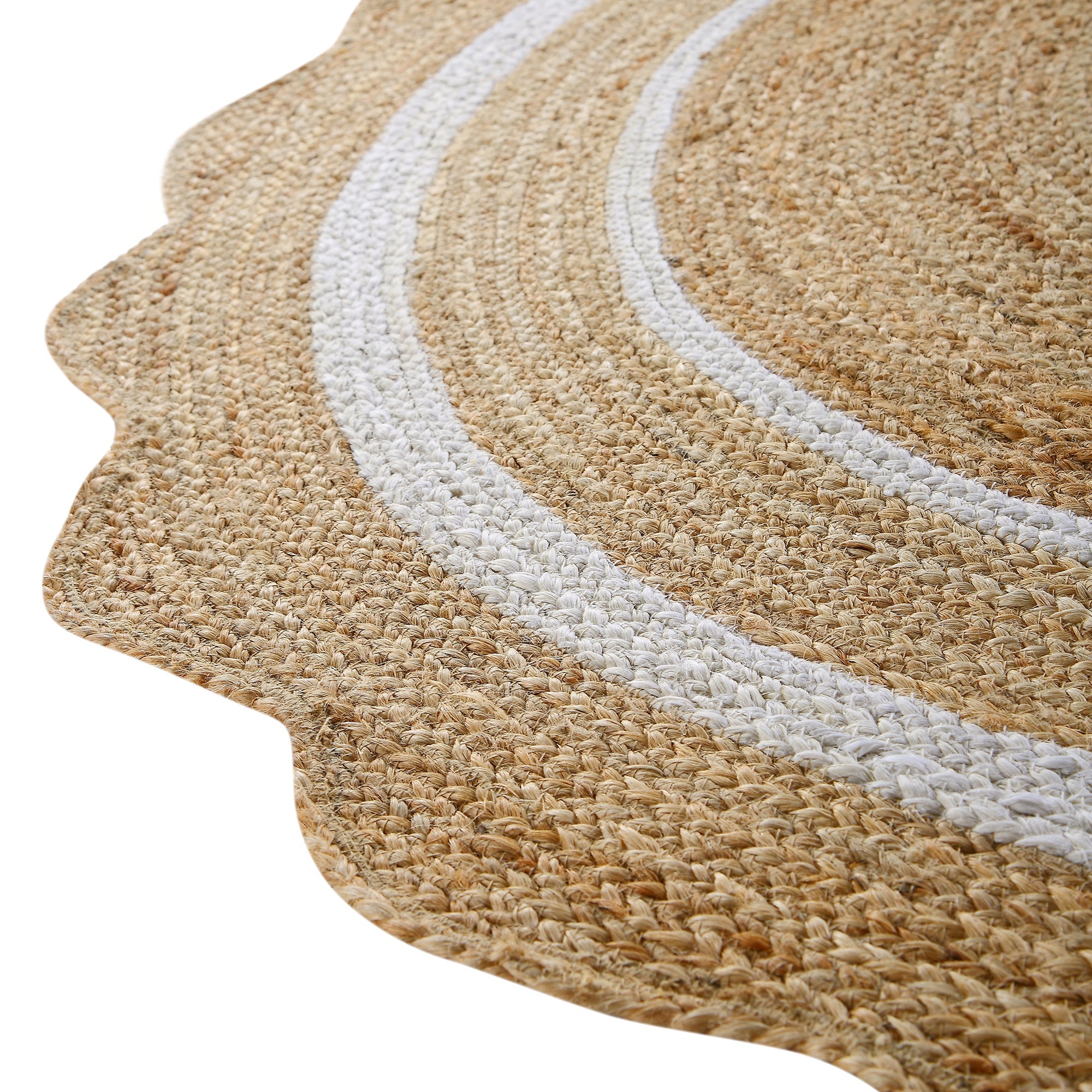 Evie Hand Braided Jute Scallop Round Rug